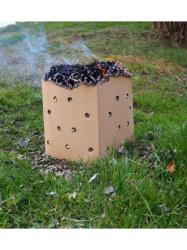 Do polovice zhoren� kart�nov� box s peletami.